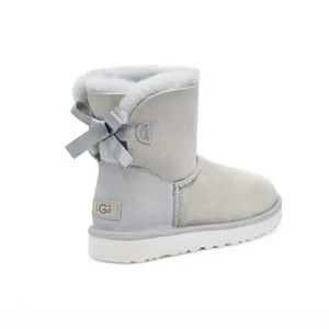 Ugg authentic bailey bow ashley fg Boots Sz 9 new